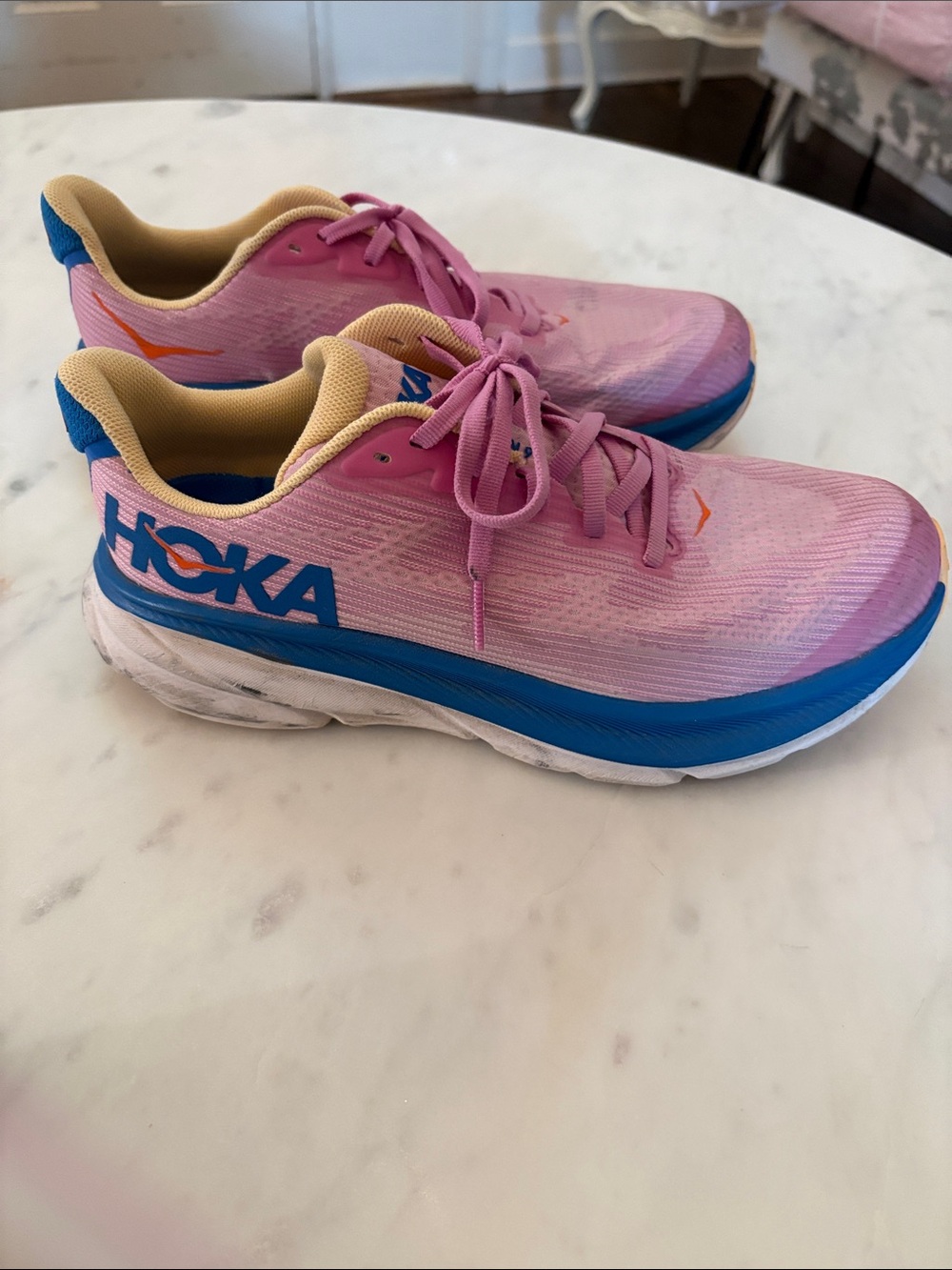 Girls youth Hoka Clifton 9 sneakers